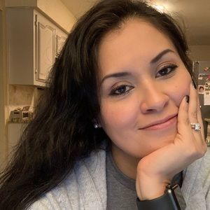 Meet your Posher, Paulina